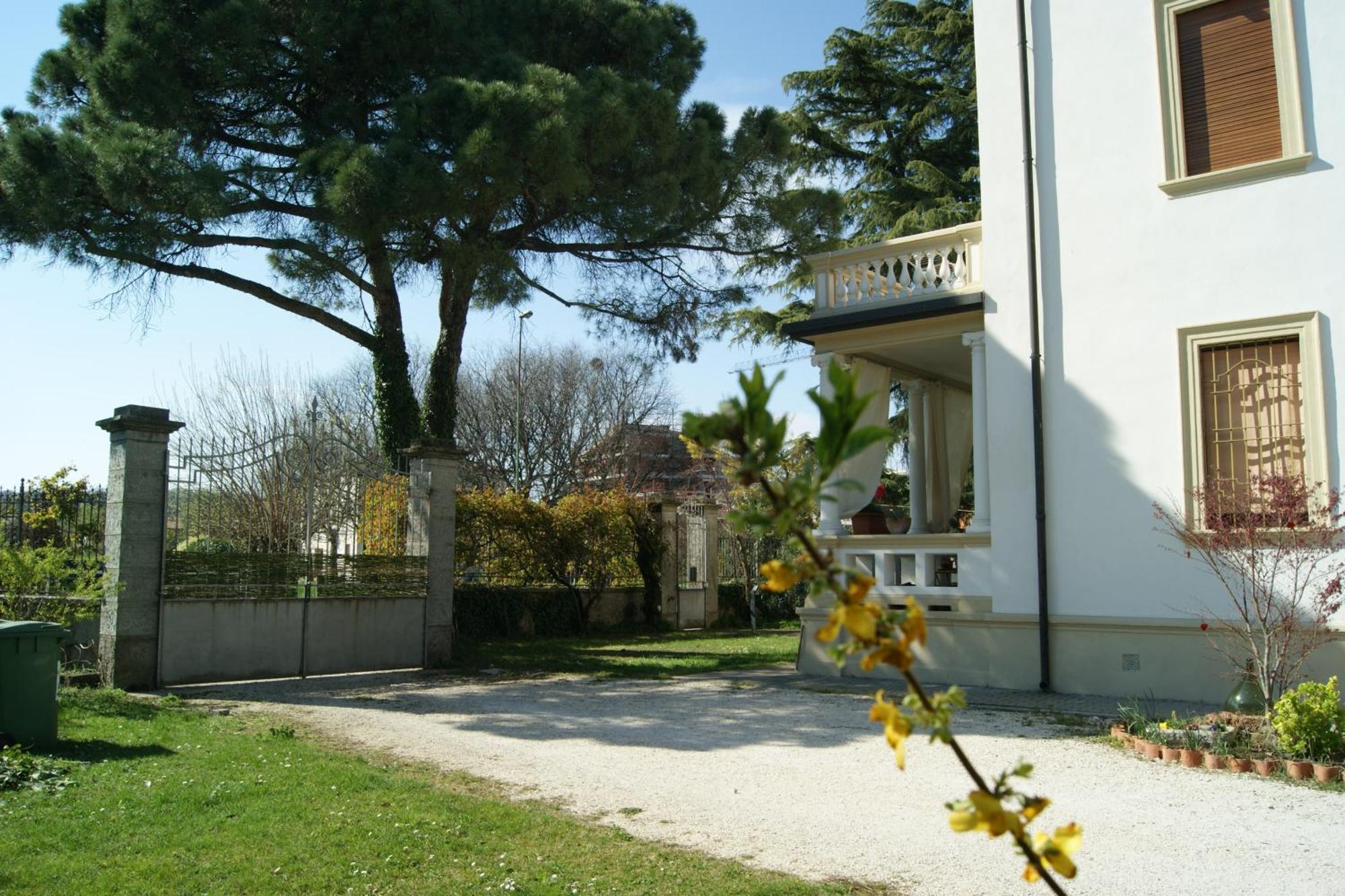 Il Bozzolo Eco Boutique Apartments Valeggio sul Mincio Exterior foto